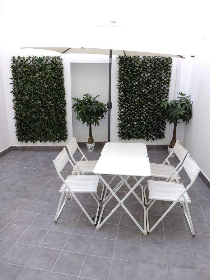 Caleta Homes - Apartamentos Pompidou Málaga Kültér fotó