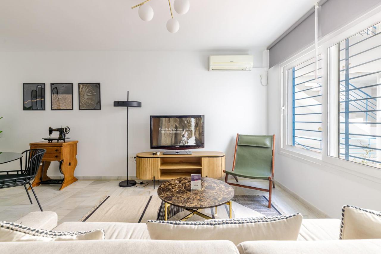 Caleta Homes - Apartamentos Pompidou Málaga Kültér fotó